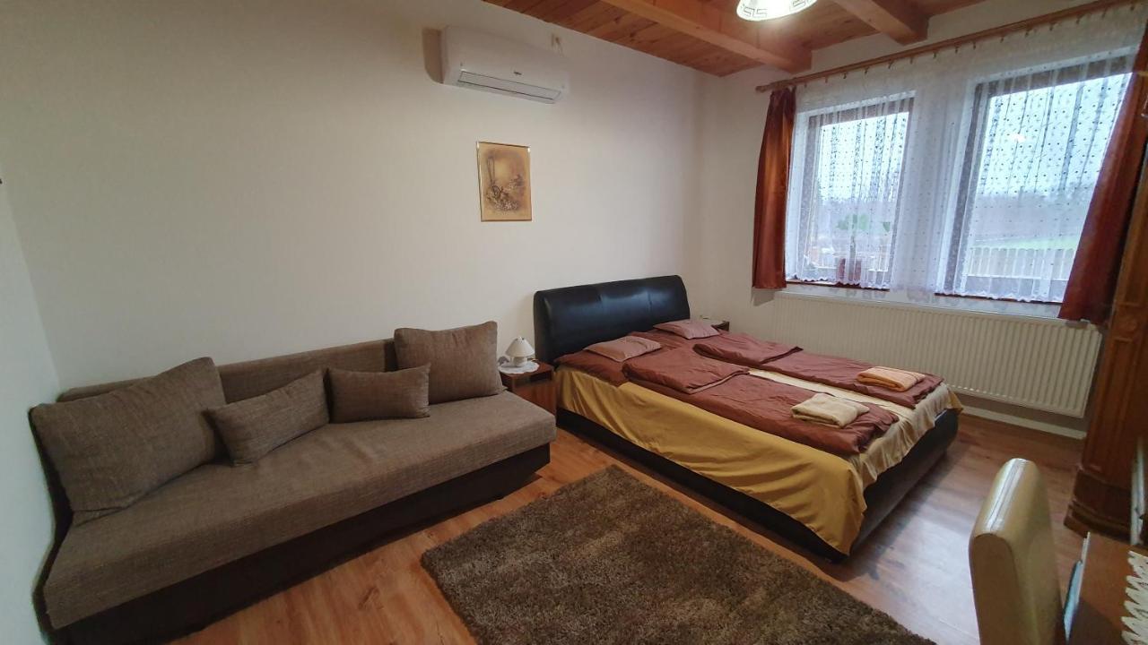 Kekszilva Vendeghaz Hotel Pap Exterior photo
